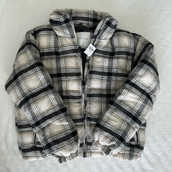 American Eagle Puffer Coat - Picture 8 of 9